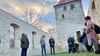 Beim Vor-Ort-Termin Ende Januar: Wie könnte die Kirchenruine Wedderstedt ein Dach bekommen?