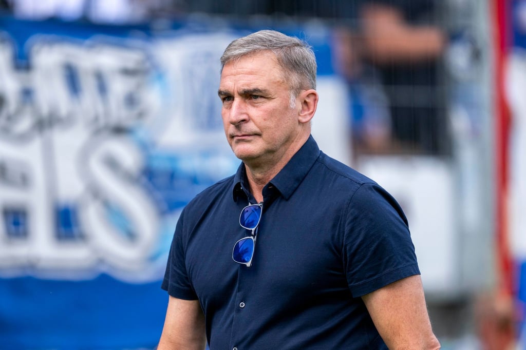 Nach der Trennung von Steffen Baumgart wird Stefan Kuntz seinen Posten als Sportvorstand beim Hamburger SV nicht mit der Aufgabe als Trainer eintauschen.