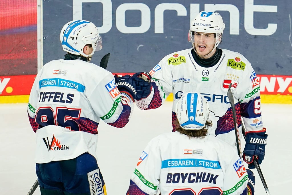 Ty Ronning steuerte drei Treffer zum Sieg der Eisbären gegen Iserlohn bei.