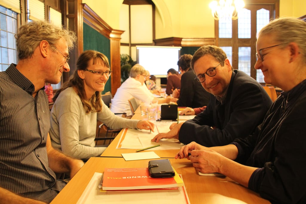 Am Montag kamen im Stadthaus erneut Bürger sowie einige Stadträte zusammen, um Vorschläge zur Gestaltung des Marktes zu machen.