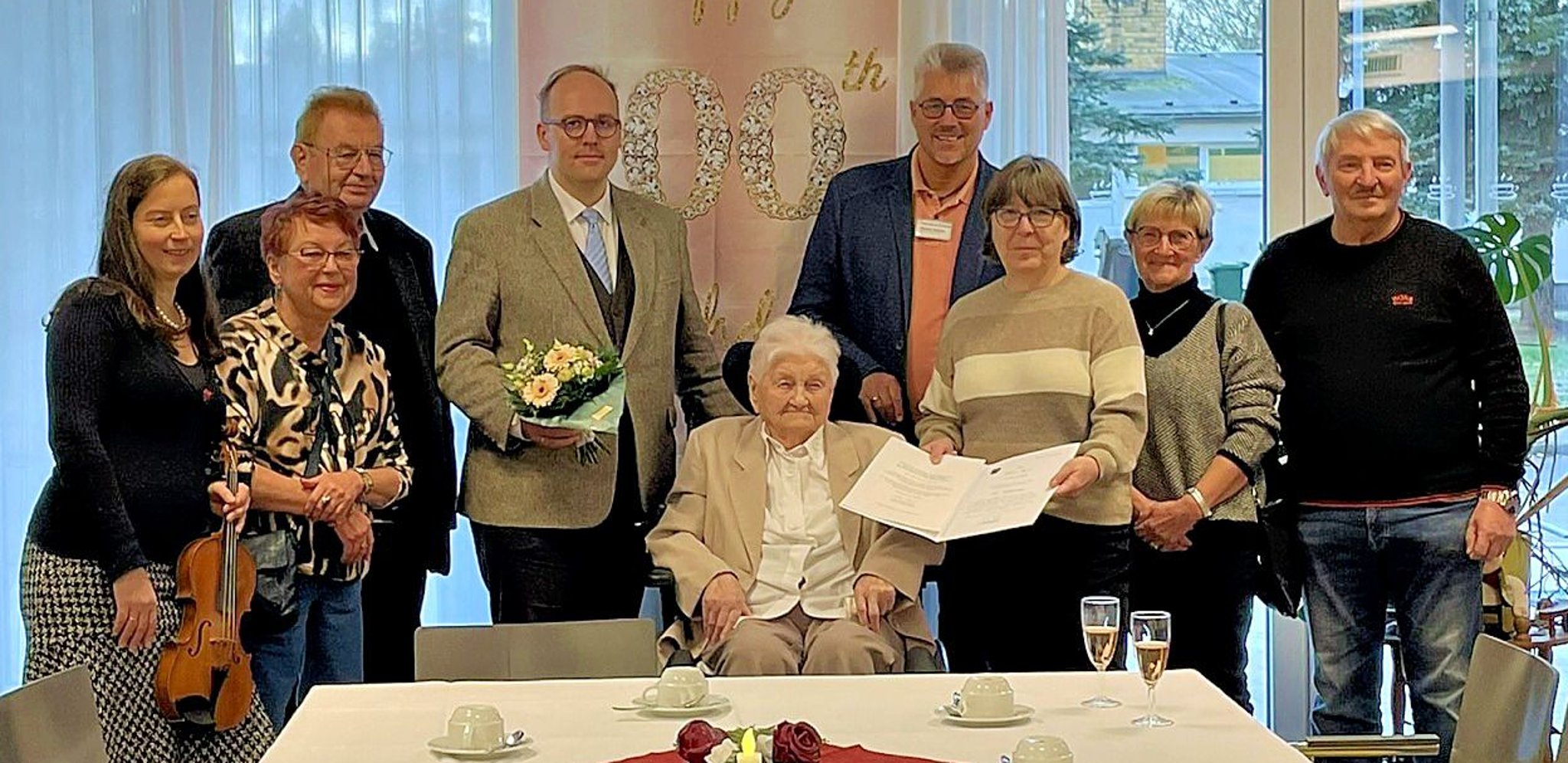 „An der Rossel“ Freudentränen in den Augen Johanna Wenzel feiert in