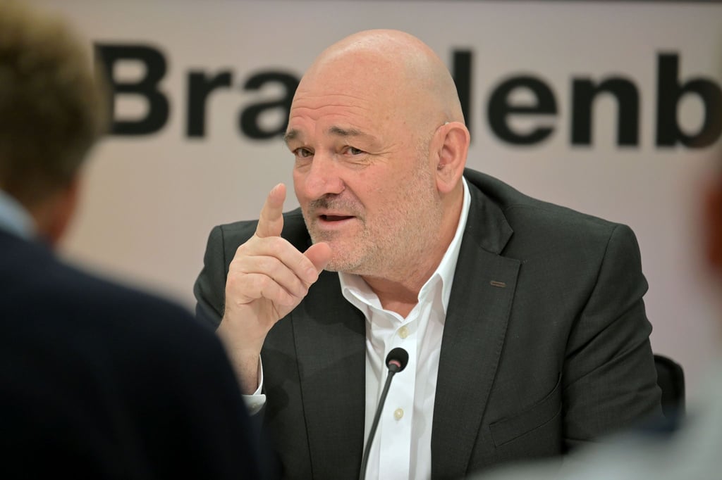 BSW-Landeschef Robert Crumbach sagte, die Koalitionsverhandlungen mit der SPD seien auf einem guten Weg. (Archivbild)