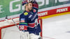 Goalie Jake Hildebrand verliert mit den Eisbären in Bremerhaven.