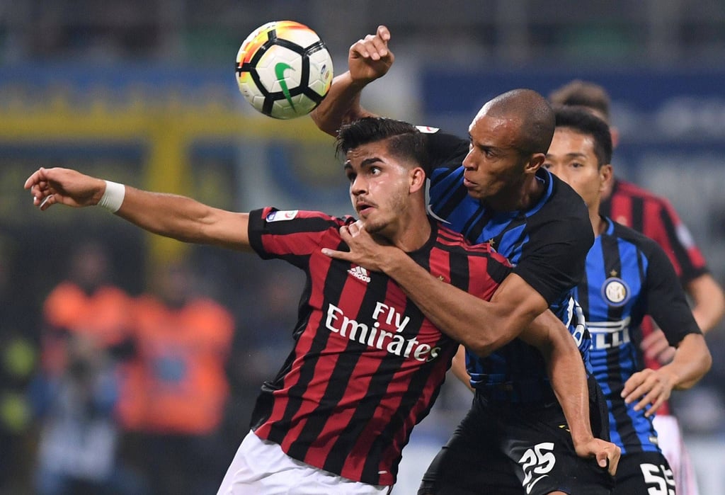 Der junge André Silva 2017 im Derby della Madonnina zwischen AC und Inter Mailand.