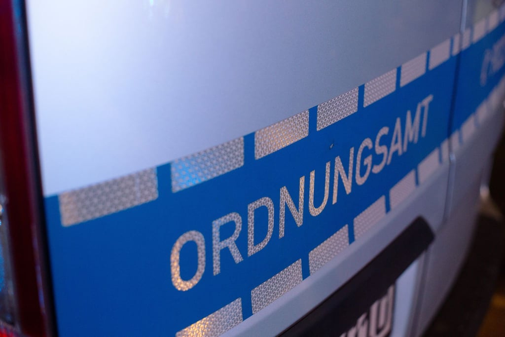 Bei einem Einsatz gegen illegales Glücksspiel und für Jugend- und Nichtraucherschutz in Reinickendorf fielen zahlreiche Verstöße auf. (Symbolbild)