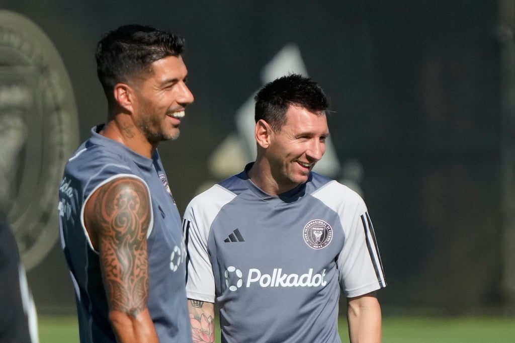 Luis Suárez (l) und Lionel Messi spielt für Inter Miami in der MLS.