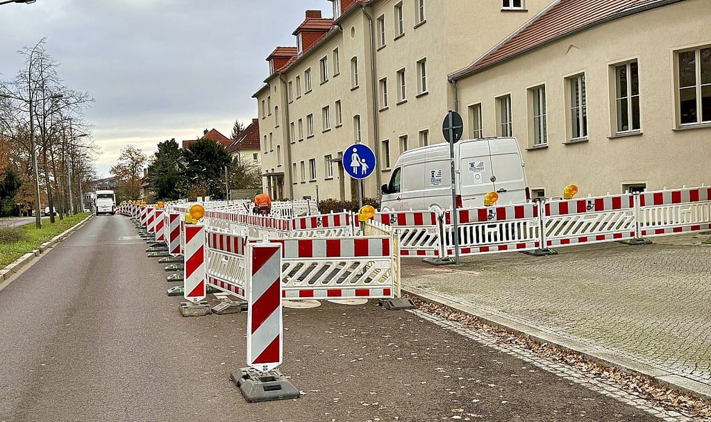 Die Baustelle in der Puschkinallee wurde im Sommer eingerichtet.