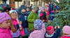 Die Kinder aus der Stadt haben den Weihnachtsbaum am gestrigen Mittwoch geschmückt.