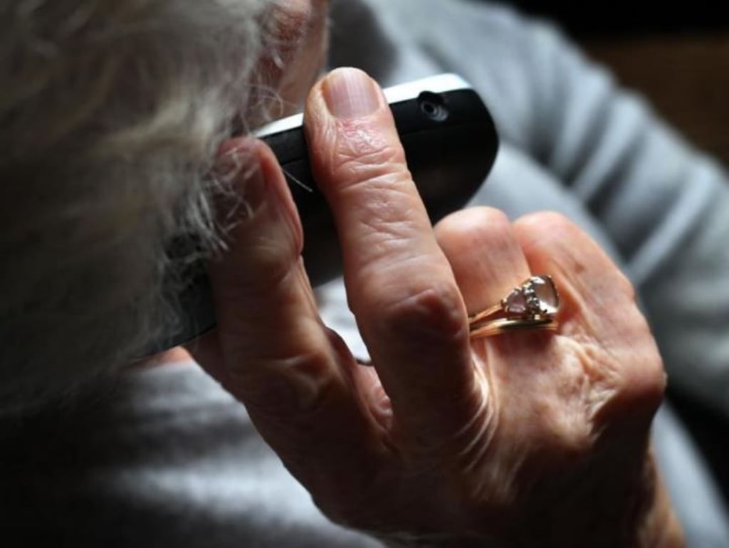 In Naumburg hat eine 76-Jährige nach einem Schockanruf Zehntausende Euro an eine Frau übergeben.