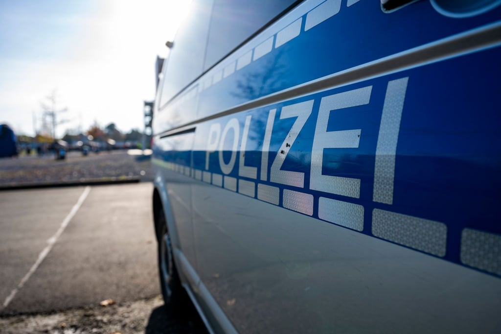 Die Polizei ermittelt gegen Fans von Energie Cottbus.