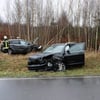 Zwei Personen sind bei einem Unfall auf der B107 schwer verletzt worden.