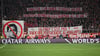 Bayern-Fans zeigen Schmäh-Plakate gegen den Präsident von Paris Saint-Germain, Nasser Al-Khelifi.