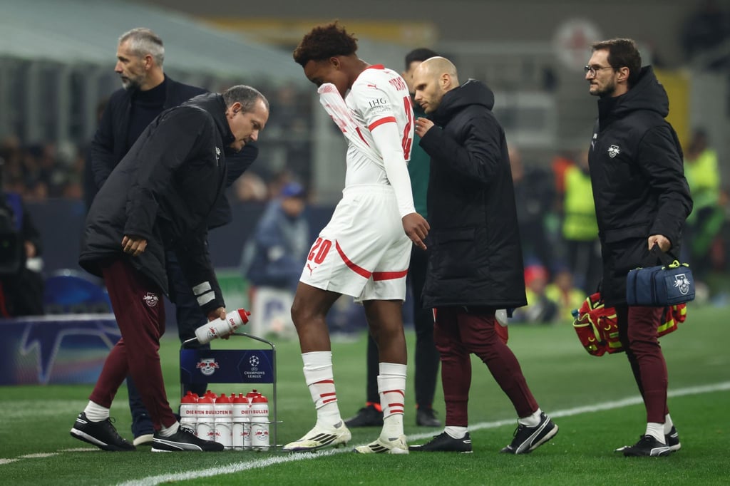 Nach seiner Verletzung im Champions League-Spiel bei Inter Mailand fehlt Assan Ouedraogo monatelang