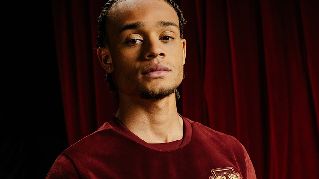 RB-Star Xavi im Samt-Trikot.