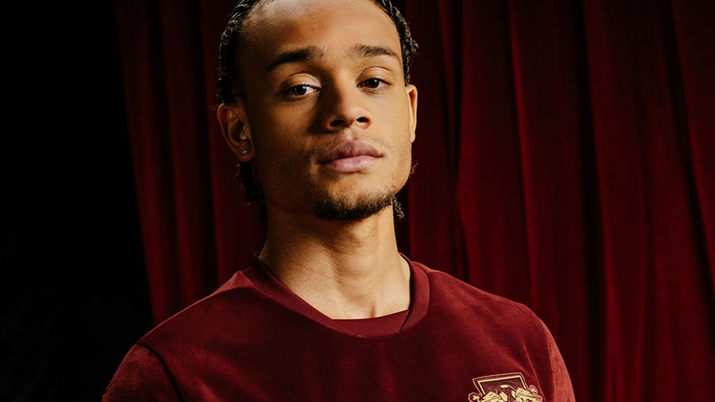 RB-Star Xavi im Samt-Trikot.