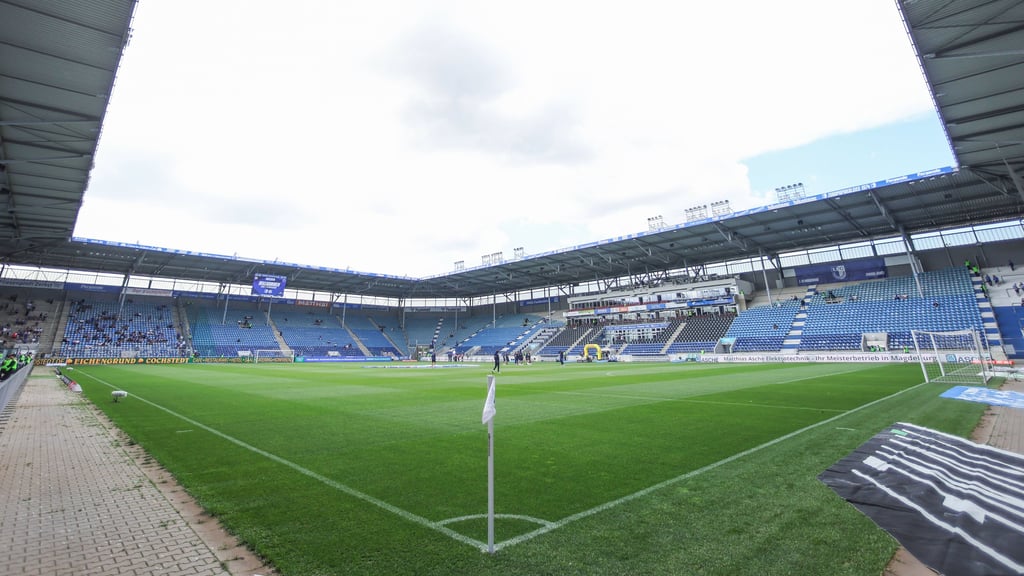 Die Avnet-Arena, Heimspielstätte des FCM in der 2. Bundesliga, bekommt im Sommer 2025 eine neue Lautsprecheranlage.