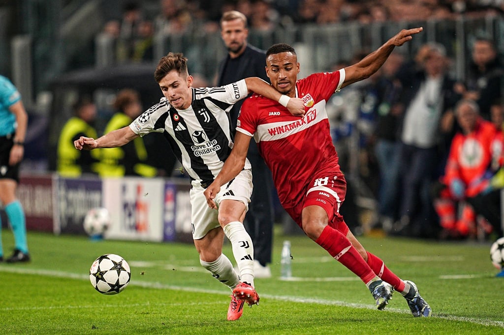 Nationalspieler Jamie Leweling (r.) fehlt dem VfB wegen einer Oberschenkelverletzung auch in Bremen.