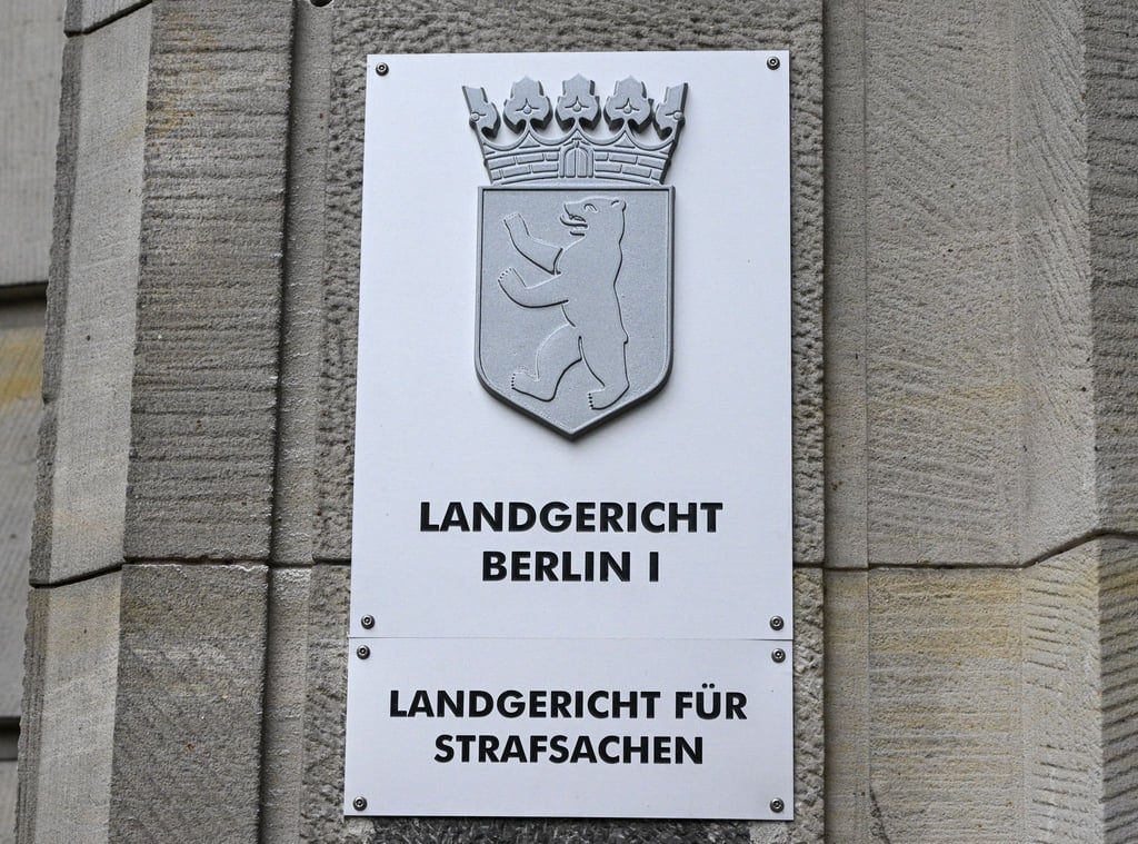 Im Fall eines ermordeten Ex-Pastors steht ein vierter Verdächtiger vor dem Berliner Landgericht.
