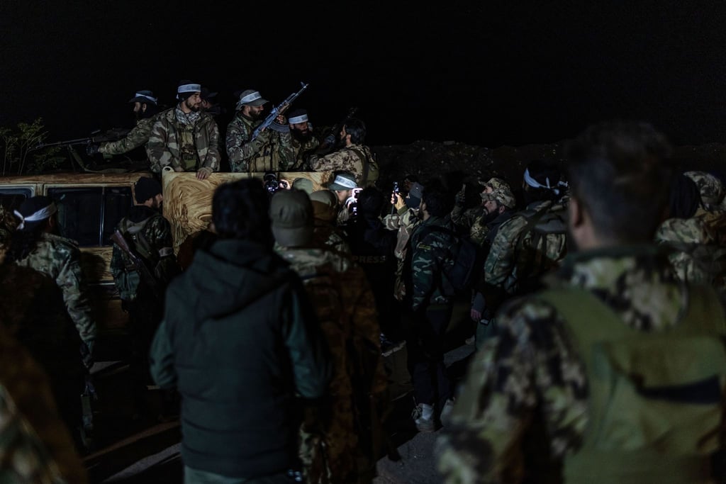 Nach Angaben von Aktivisten der Syrischen Beobachtungsstelle für Menschenrechte haben Rebellen die Millionenstadt Aleppo erreicht.