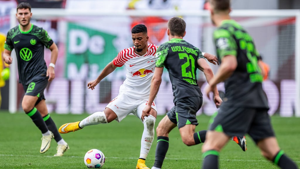RB Leipzigs Benjamin Henrichs im Bundesliga-Spiel gegen Wolfsburg im April.