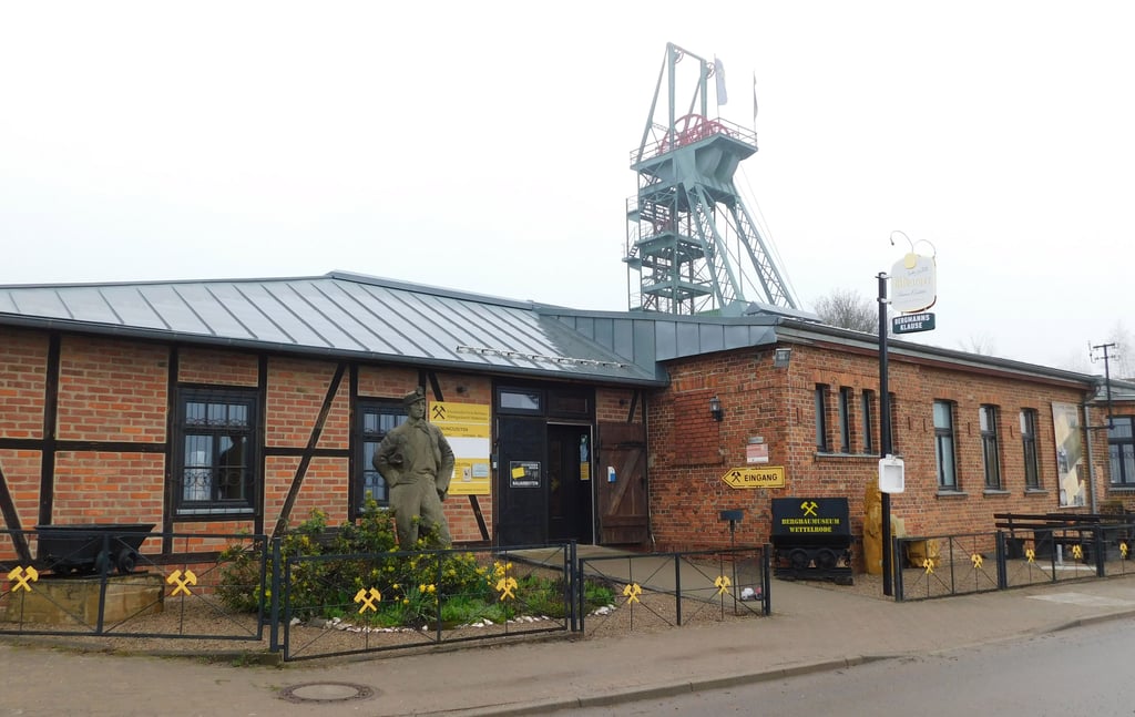 Auch der Röhrigschacht beteiligt sich an der Adventsfenster-Aktion.