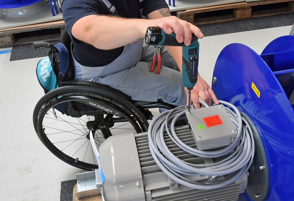 Ab 20 Mitarbeitenden sind Arbeitgeber verpflichtet, schwerbehinderte Menschen zu beschäftigen.