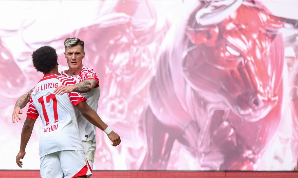 Beim vergangenen Heimspiel konnten Benjamin Sesko (r.) und Lois Openda jubeln.