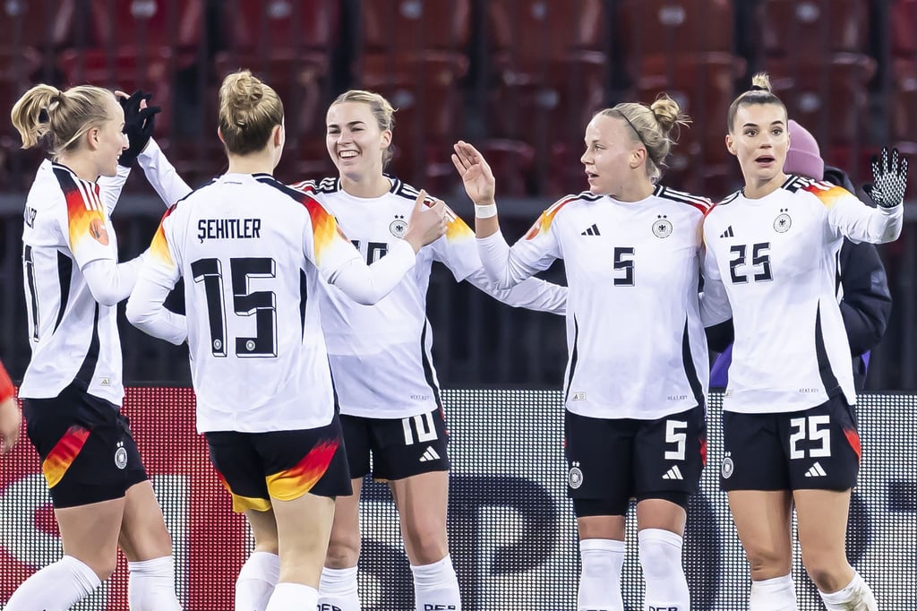 Jubel im Letzigrund: Deutschlands Fußballerinnen auf Torejagd