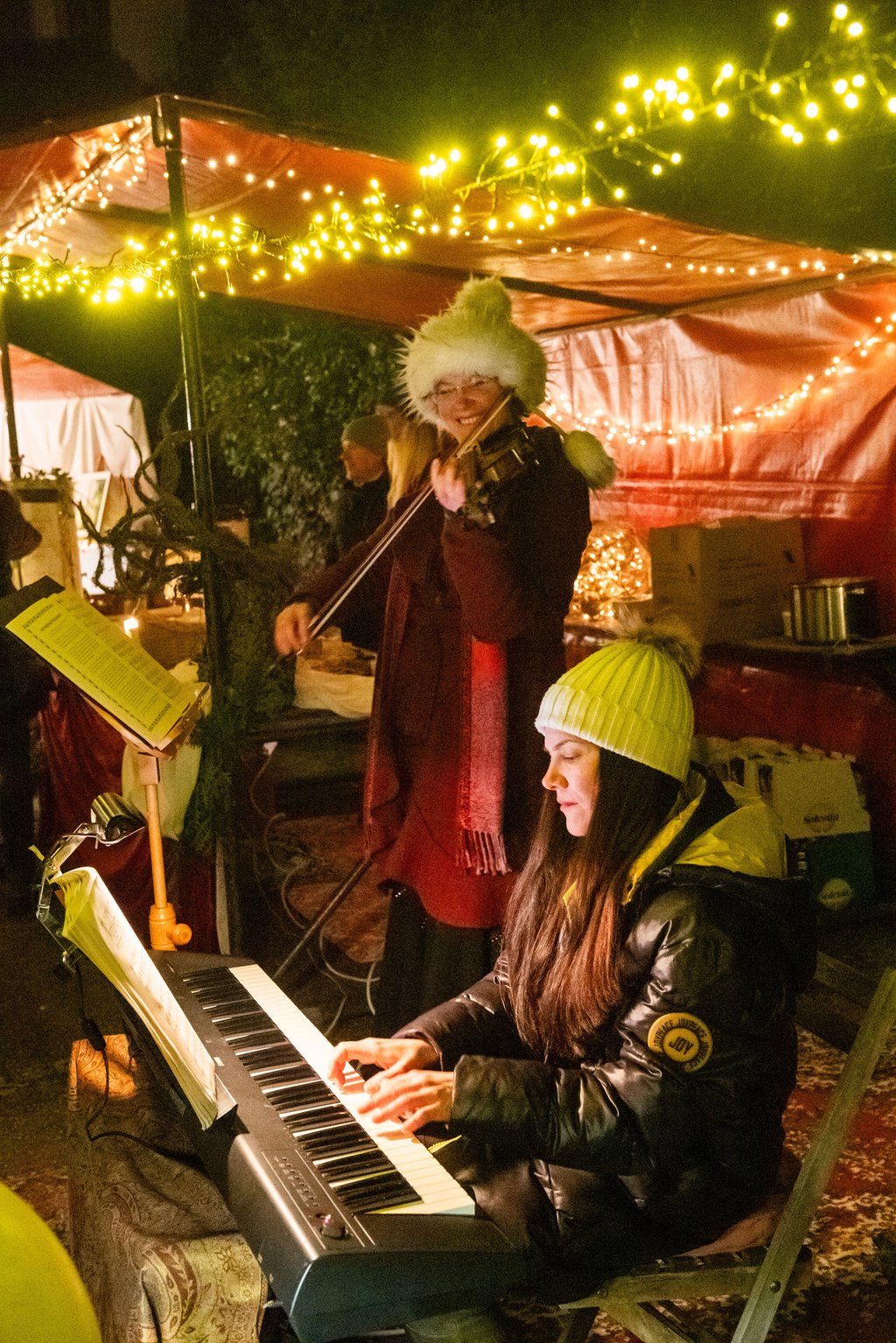 Claudia Wahlbuhl mit Pianistin Olena Kovalenko.