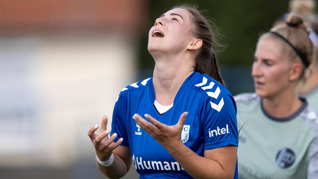 FCM-Goalgetterin Neele Abraham ärgert sich.