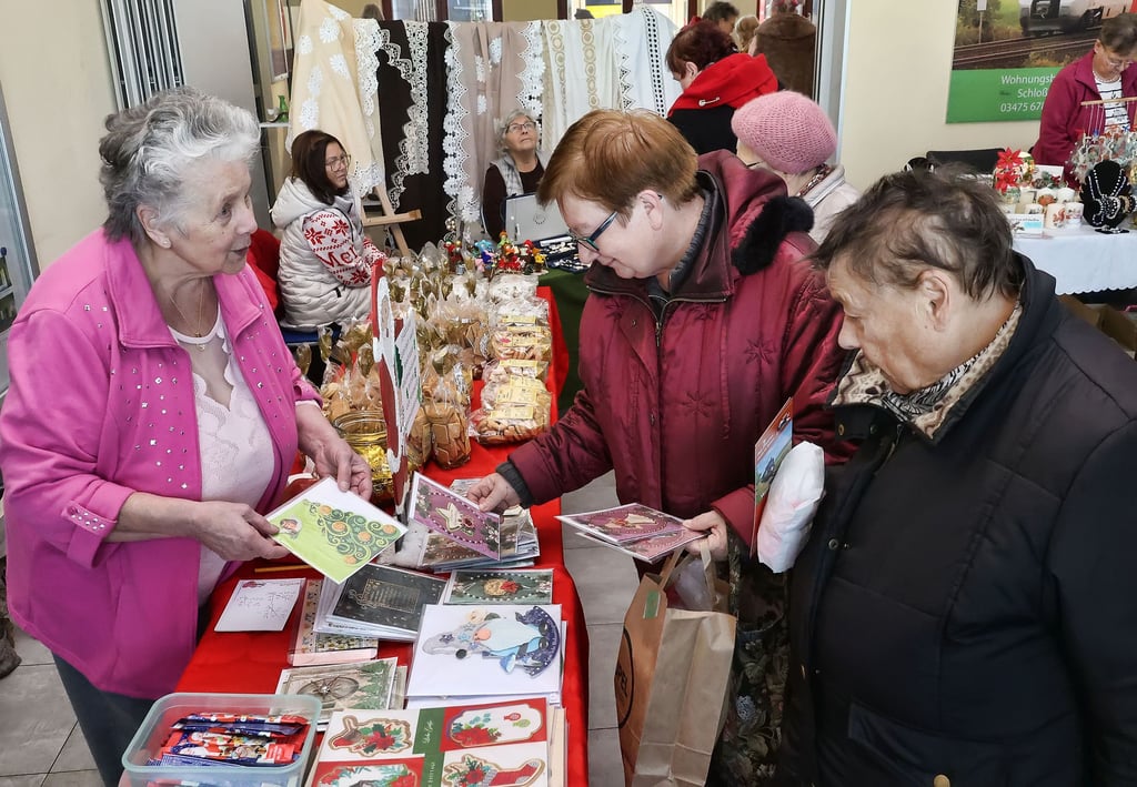 Organisatorin Maria Rauchfuß war selbst mit einem Stand auf dem Kreativmarkt vertreten.