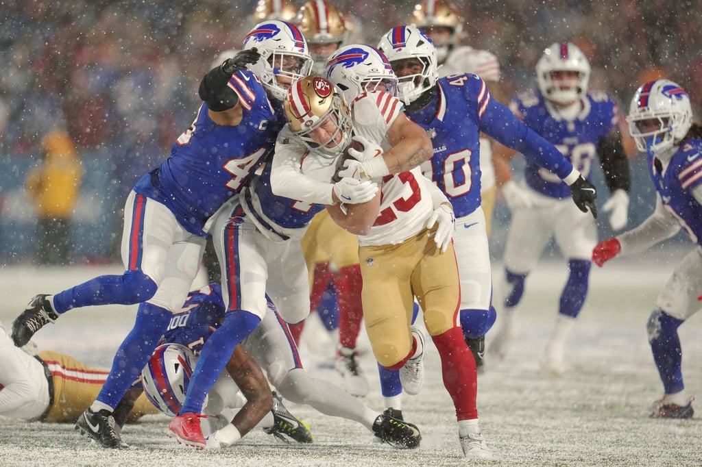 Christian McCaffrey startete stark in die Partie und lief vor seiner Verletzung für 53 Yards Raumgewinn.