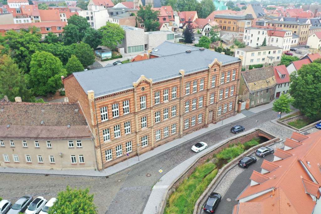 Die Lutherstadt Eisleben hat einen Fördermittelbescheid für die Sanierung der Grabenschule erhalten.