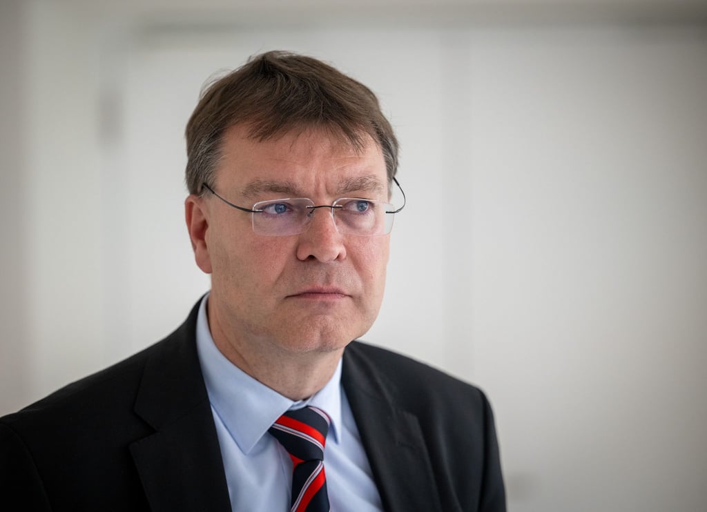 Der Brandenburger BSW-Abgeordnete Sven Hornauf will wegen Kritik am Fliegerhorst Holzdorf bei der Ministerpräsidentenwahl gegen Dietmar Woidke von der SPD stimmen. (Archivbild)