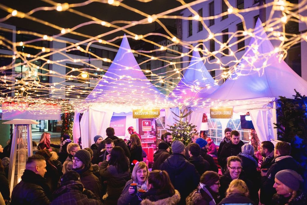Das Charity-Event "Betrunken Gutes tun" findet am Donnerstag im Innenhof des Restaurants Delphi in der Barfüßerstraße 20 statt.