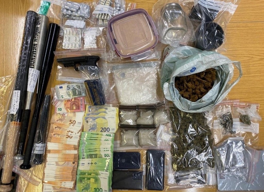 Die Polizei in Magdeburg hat einen großen Drogenfund gemacht.