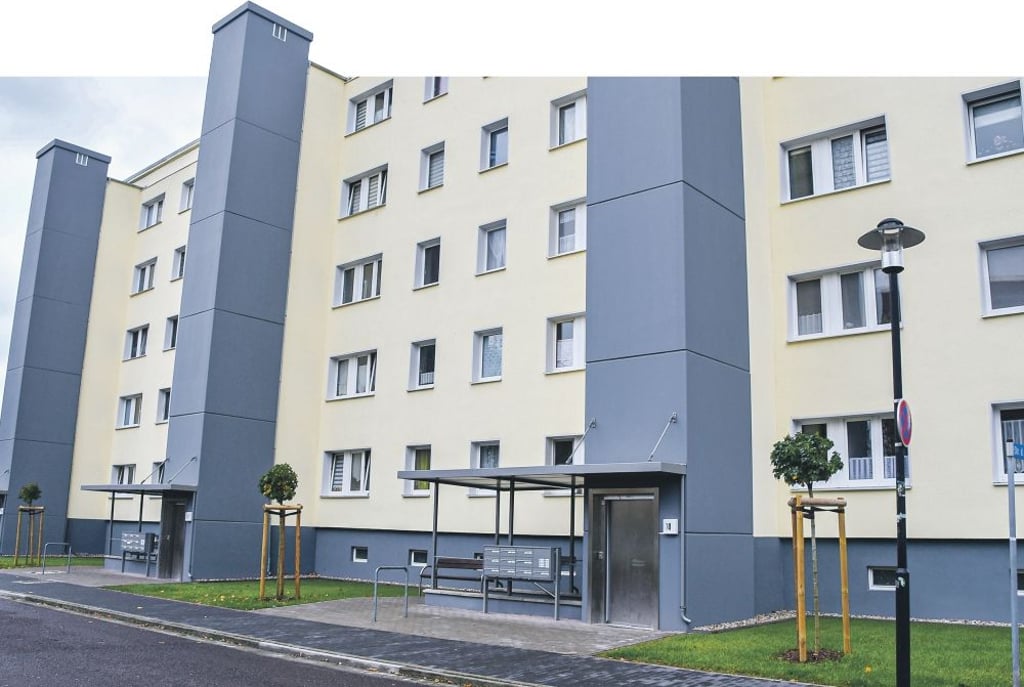Der Wobau-Block im Schlüsselkorb ist komplett mit Fahrstühlen ausgestattet. Dazu kamen weitere umfangreiche Sanierungsarbeiten im Umfang von 1,7 Millionen Euro.