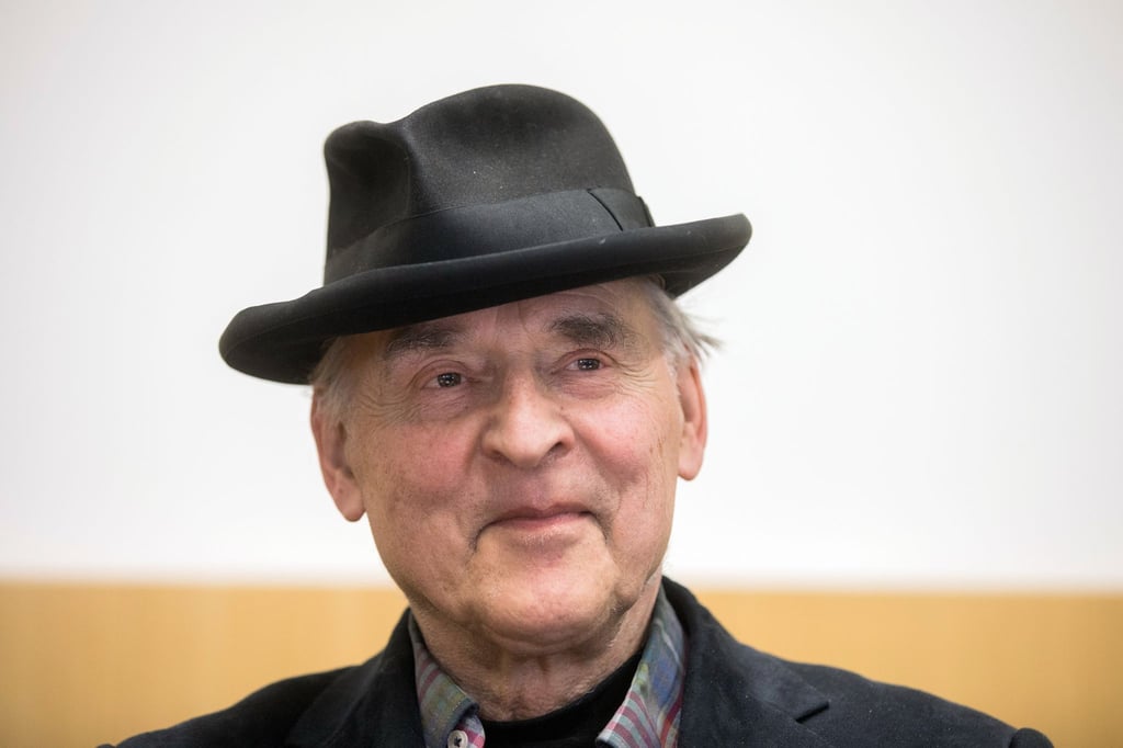 „Nur fliegen kann er nicht“ heißt eine neue Biografie über Graffiti-Künstler Harald Naegeli. (Archivbild)