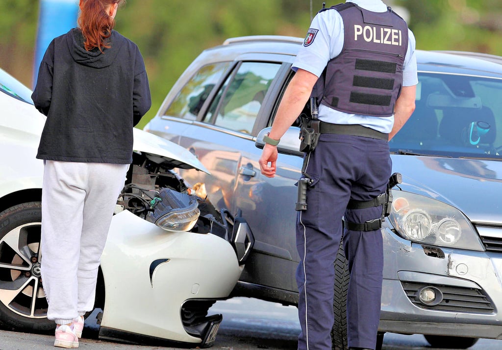 Im Falle eines Verkehrsunfalls ist es wichtig, das Fahrzeug ausreichend versichert zu haben.