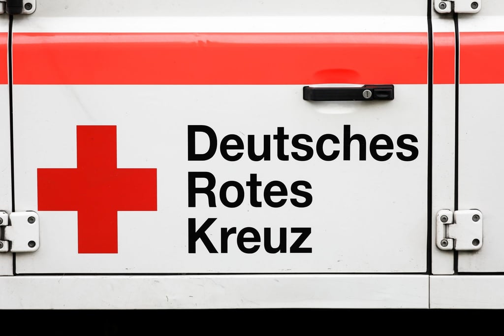 Beim Deutschen Roten Kreuz bildet das Ehrenamt in allen Einsatzfeldern eine tragende Säule. Landesweit sind etwa 7000 Menschen ehrenamtlich beim DRK engagiert. (Archivbild)