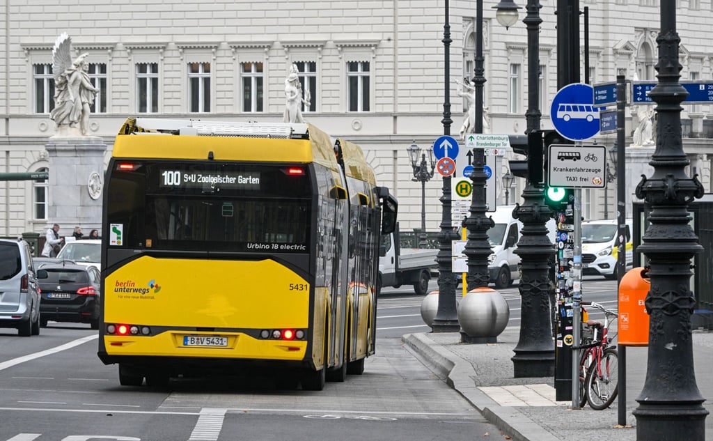 Menschen mit Behinderung müssen ab 2025 mehr Geld für den Nahverkehr bezahlen. (Symbolbild)
