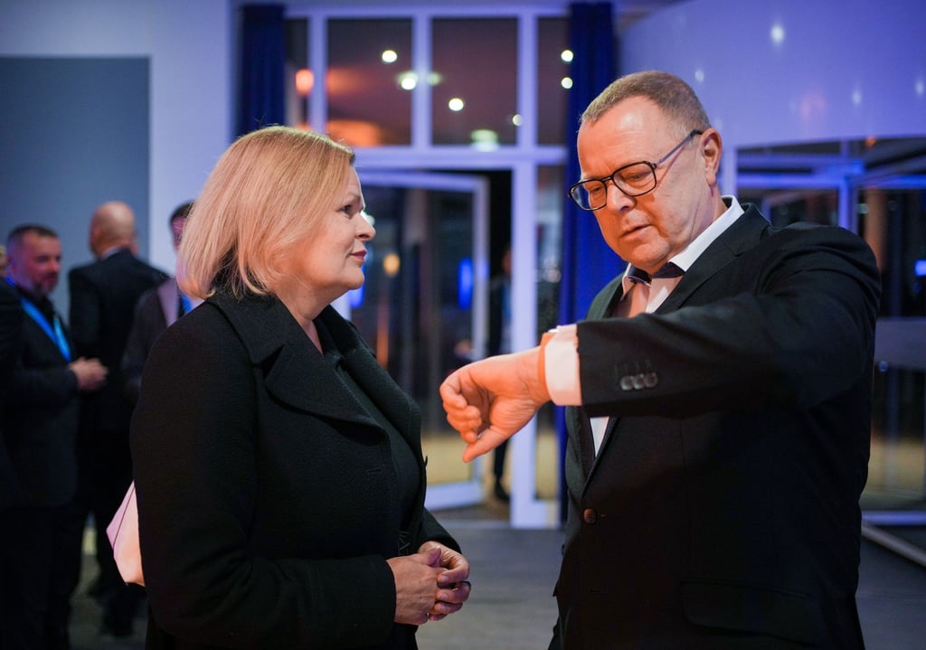 Bundesinnenministerin Nancy Faeser (SPD) möchte vor allem über schon vorliegende Gesetzentwürfe diskutieren, anstatt „Scheindebatten“ zur Asylpolitik zu führen.