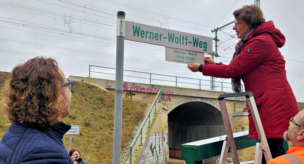 Ehrung am 4. Todestag: Neuer Weg in Merseburg: Erinnerung an Werner Wolff