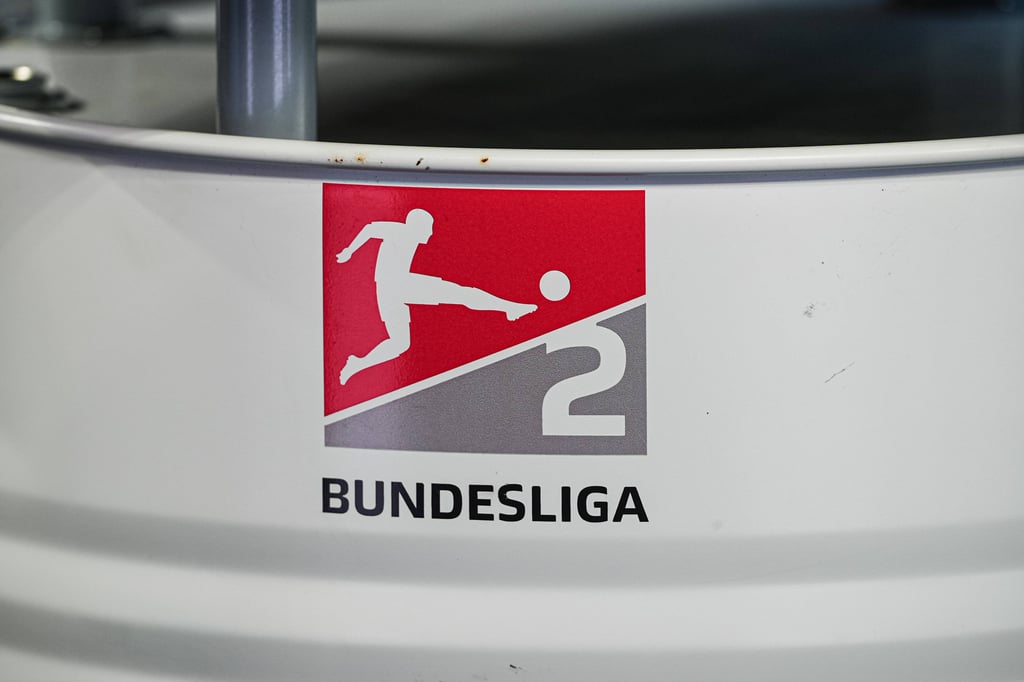 Die 18 Vereine der 2. Bundesliga werden an den TV-Einnahmen der DFL beteiligt, kassieren aber deutlich weniger als die Erstligisten.