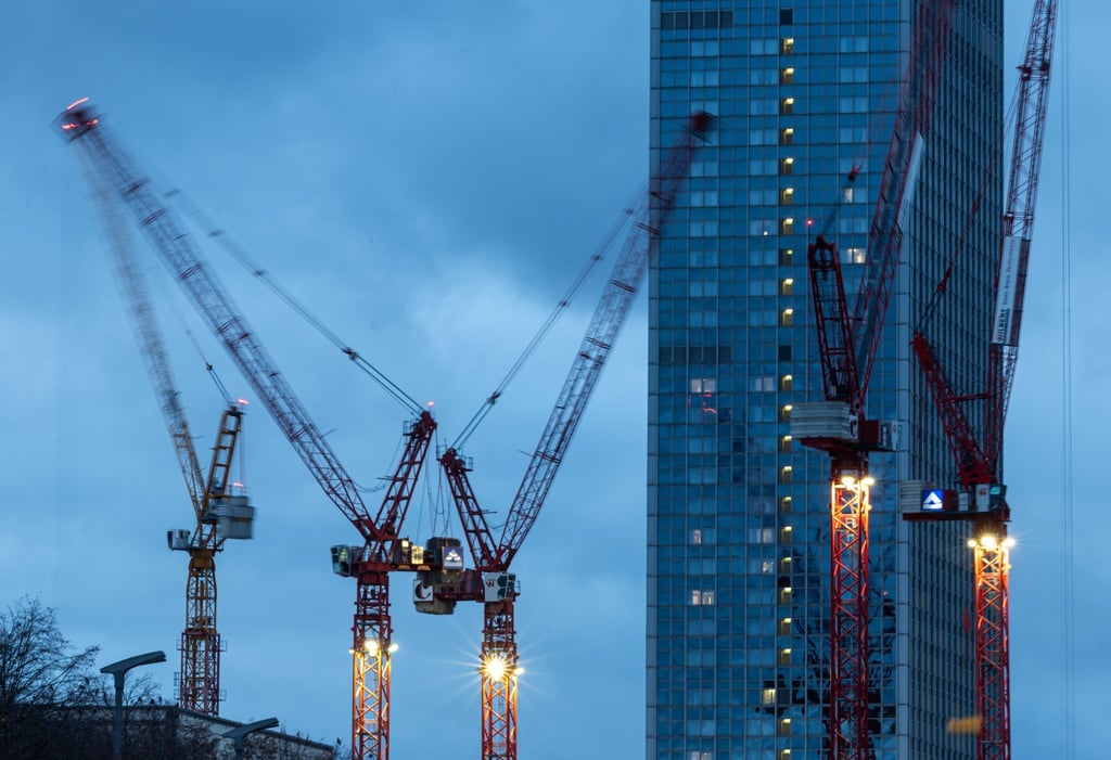 Die schwarz-rote Landesregierung will Bauen in Berlin beschleunigen und dafür Genehmigungsverfahren vereinfachen. (Archivfoto)