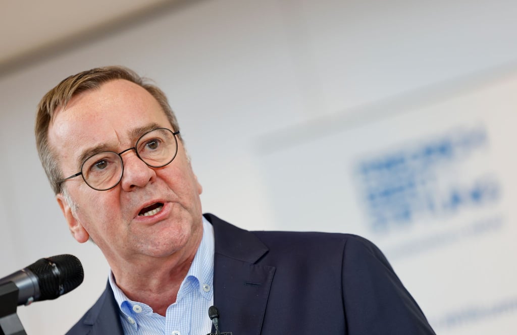 Mit Blick auf die Lage im Ostseeraum zieh der Verteidigungsminister einen Vergleich zum Kalten Krieg. (Archivbild)
