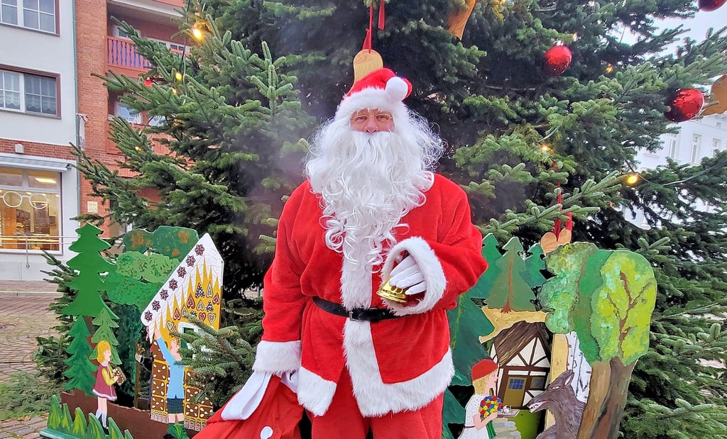 Am Wochenende, 13. bis 15. Dezember, findet in Gardelegen der diesjährige Weihnachtsmarkt.statt. Der Weihnachtsmann wird jeden Nachmittag in der Innenstadt unterwegs sein.