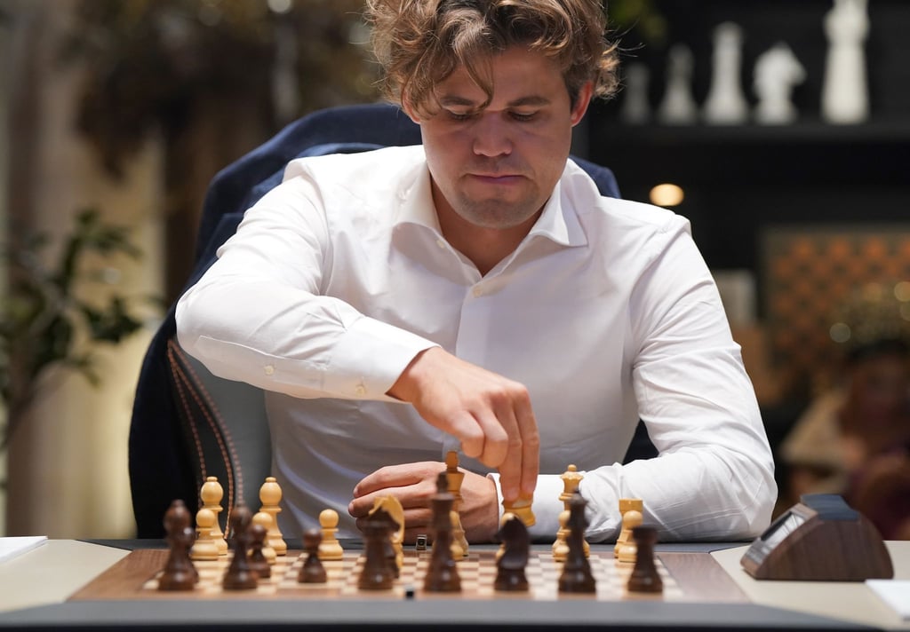 Magnus Carlsen spielt im Januar für den FC St. Pauli.