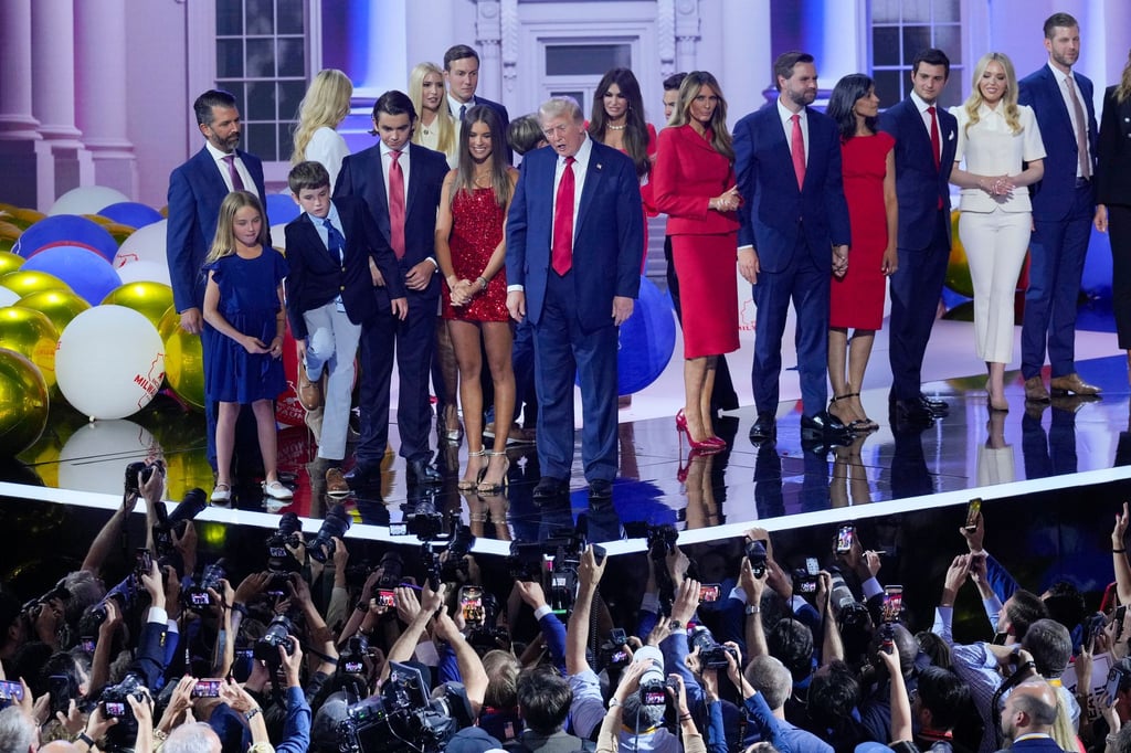 Donald Trump im Kreise seiner Familie beim Parteitag der Republikaner in Milwaukee. (Archivbild)