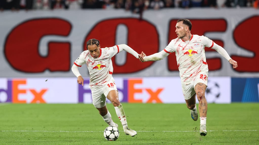 Werden sie rechtzeitig für die Bayern fit? Die RB-Schlüsselakteure Xavi Simons (l.) und David Raum.